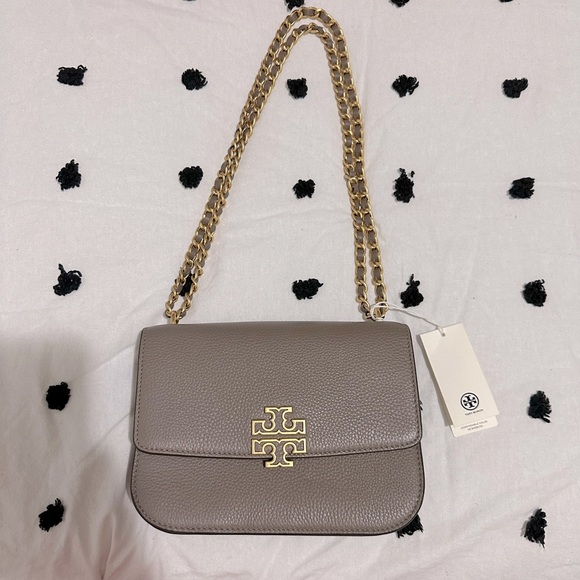 Tory Burch Handbags - Tory Burch Britten Small Shoulder Bag 🤎